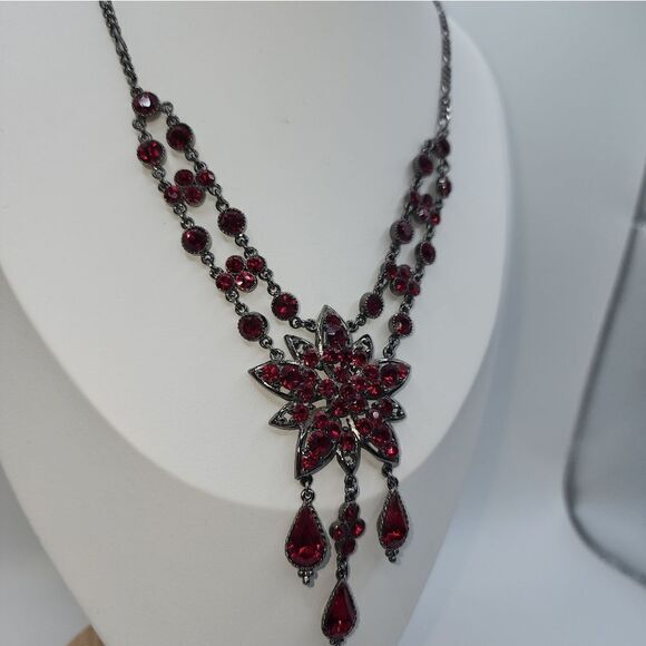 Modern P.O.F.J. Silver Tone Red Rhinestone Flower Dangle Necklace - Picture 3 of 12